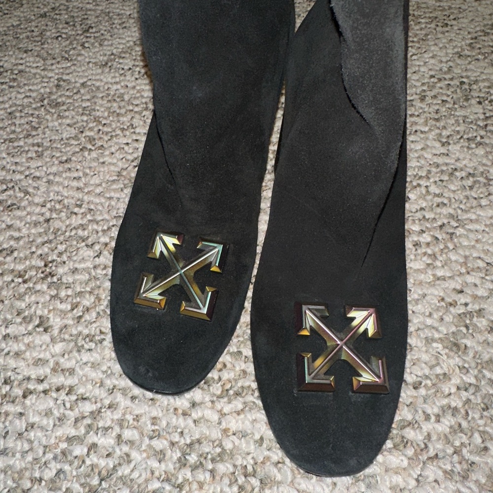 Velvet OffWhite Boots